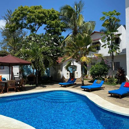 Luciano & Grace Apartments Watamu Exteriör bild