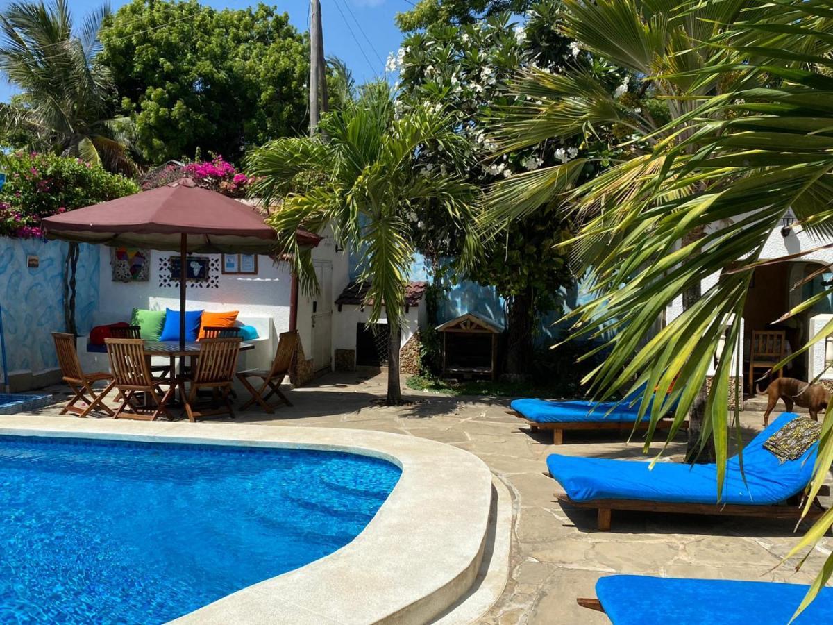 Luciano & Grace Apartments Watamu Exteriör bild