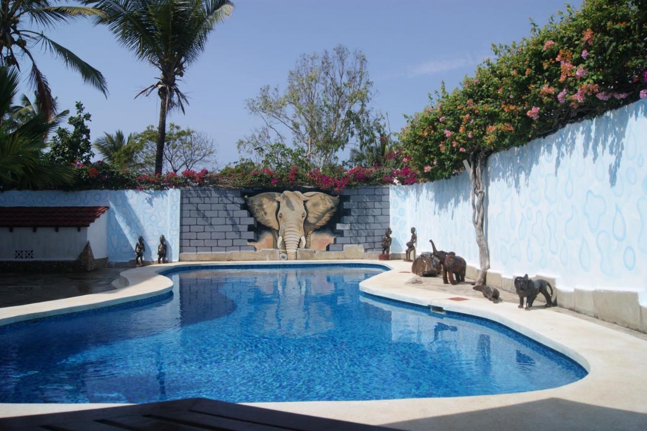 Luciano & Grace Apartments Watamu Exteriör bild