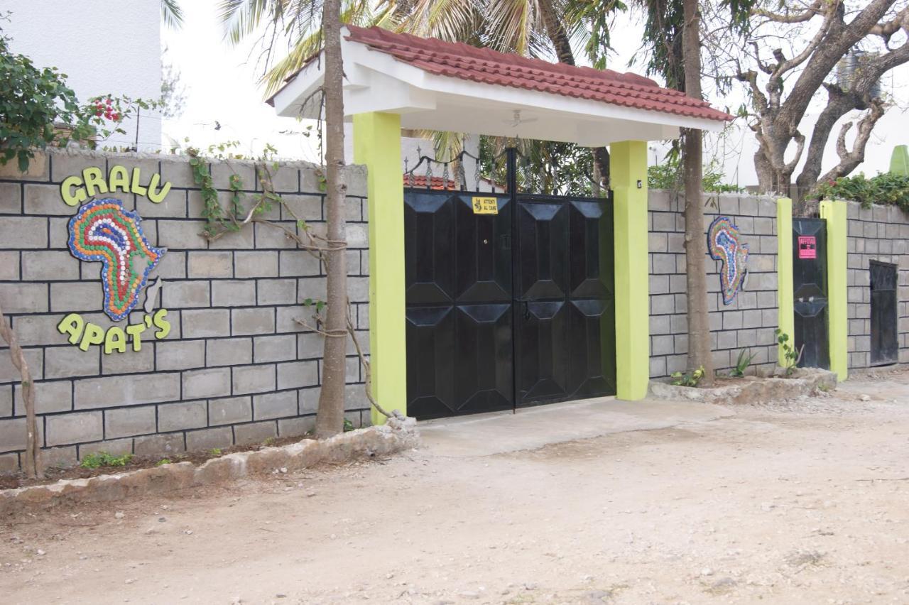 Luciano & Grace Apartments Watamu Exteriör bild
